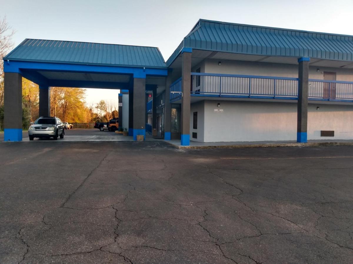 America'S Best Value Inn Clarksdale Exterior photo